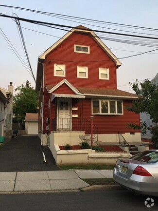 Building Photo - 76 Boiling Springs Ave
