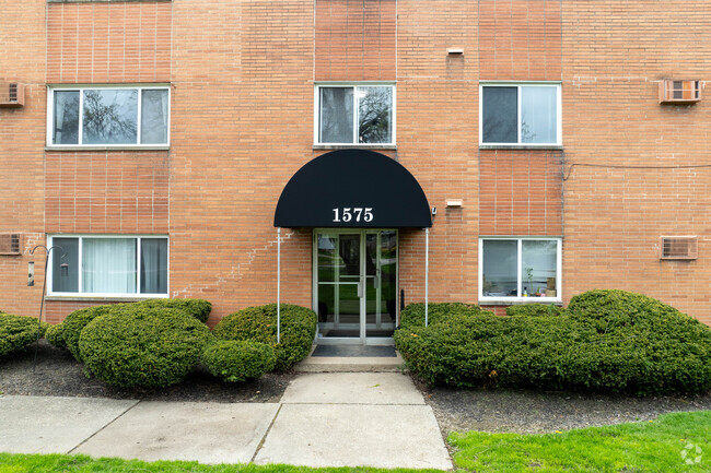 Building Photo - Mayland Manor Apartments