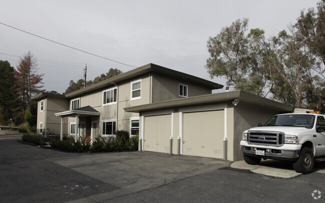 Building Photo - 974 Dolores Dr