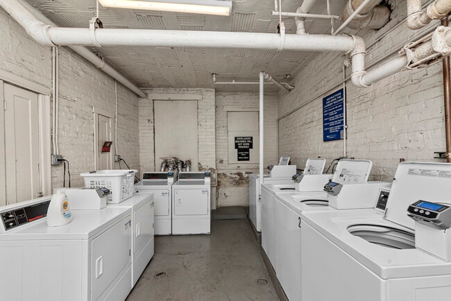 Foto del edificio - 4614 N Paulina St