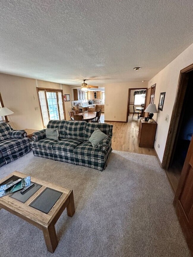 Foto del edificio - Great 4BD home for $4000.00 available on 4/19/26 for a seasonal lease!! Call today!!