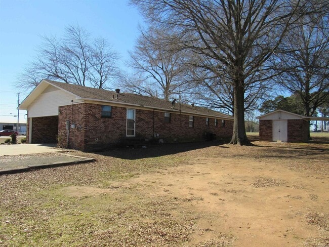 Building Photo - 116 US-64