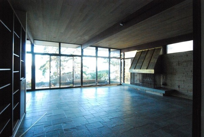 Foto del edificio - 4001 55th Ave NE