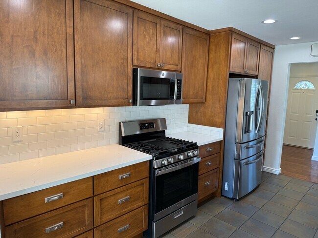 Foto del edificio - 1324 E Hickory Ln