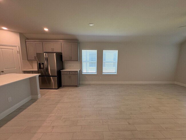 Building Photo - Amazing Lagoon Style Community!