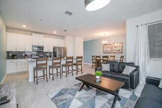 Building Photo - 550 Pebble Beach Dr