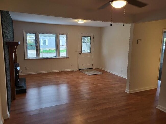 Foto del edificio - 1680 Hillcrest Ave