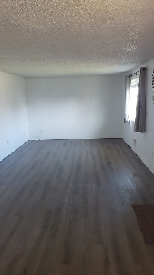 Foto del edificio - 105 N McKinley St