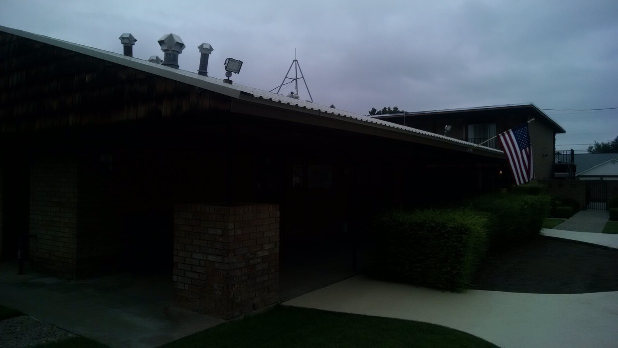 club house - 601 W Orchard Ln