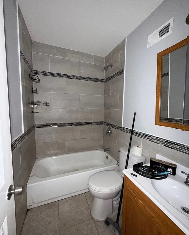 Photo - 25 E Abbottsford Ave House