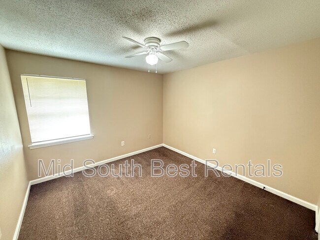 Building Photo - 2477 Chattering Ln