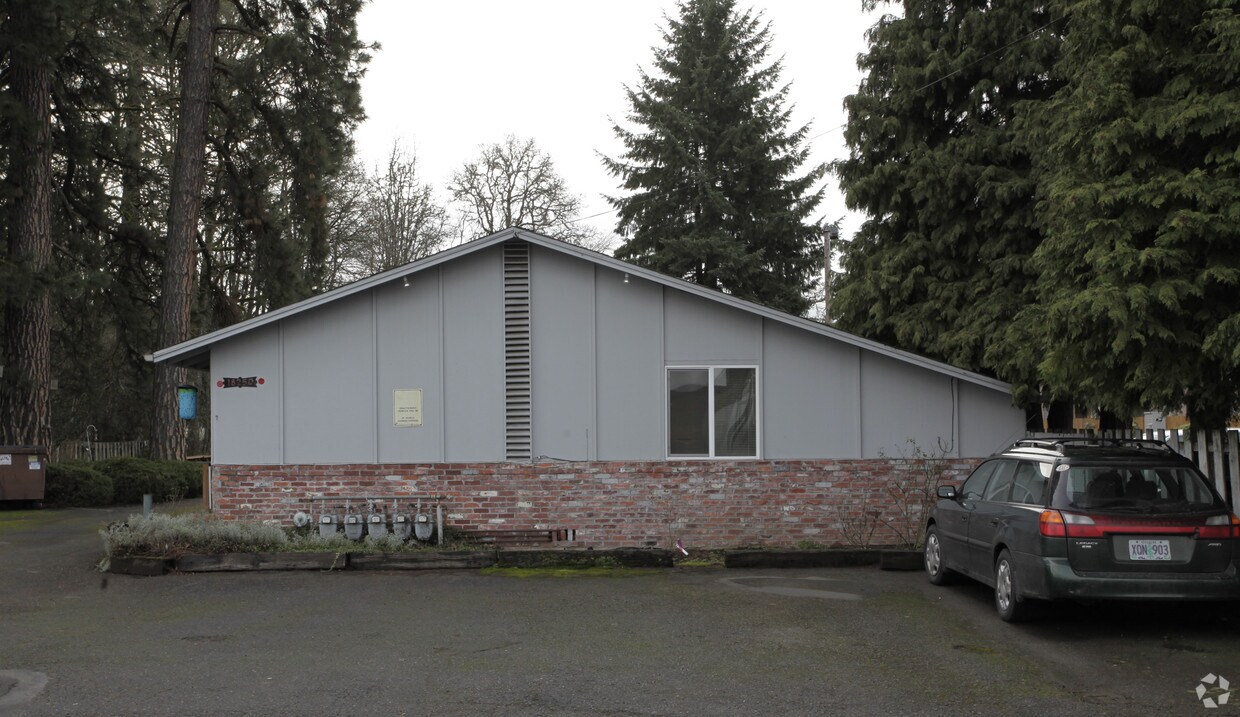 Building Photo - 18250 SW Shaw St