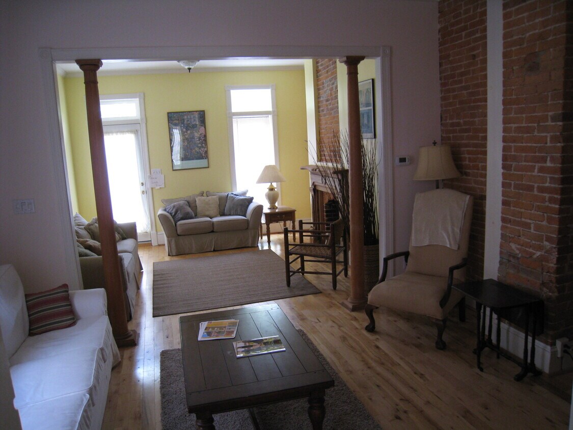 Living Room - 2222 Gough St