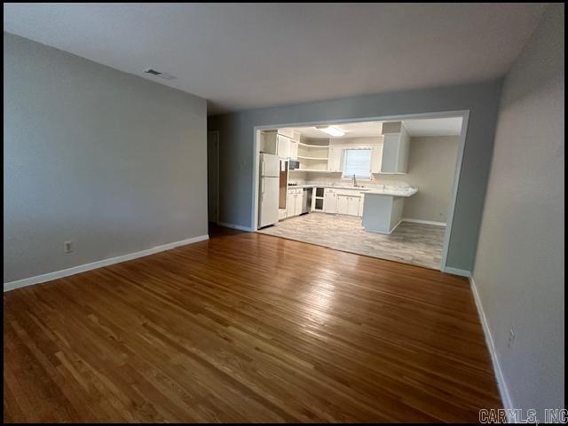 Building Photo - 604 Springwood Dr