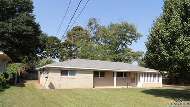 Building Photo - 1421 Columbia Dr
