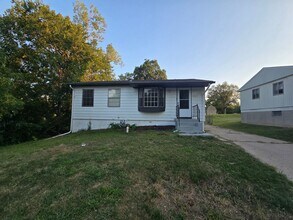 Building Photo - 8315 Ella Ave