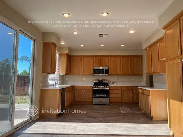 Foto del edificio - 8258 Bakal Dr