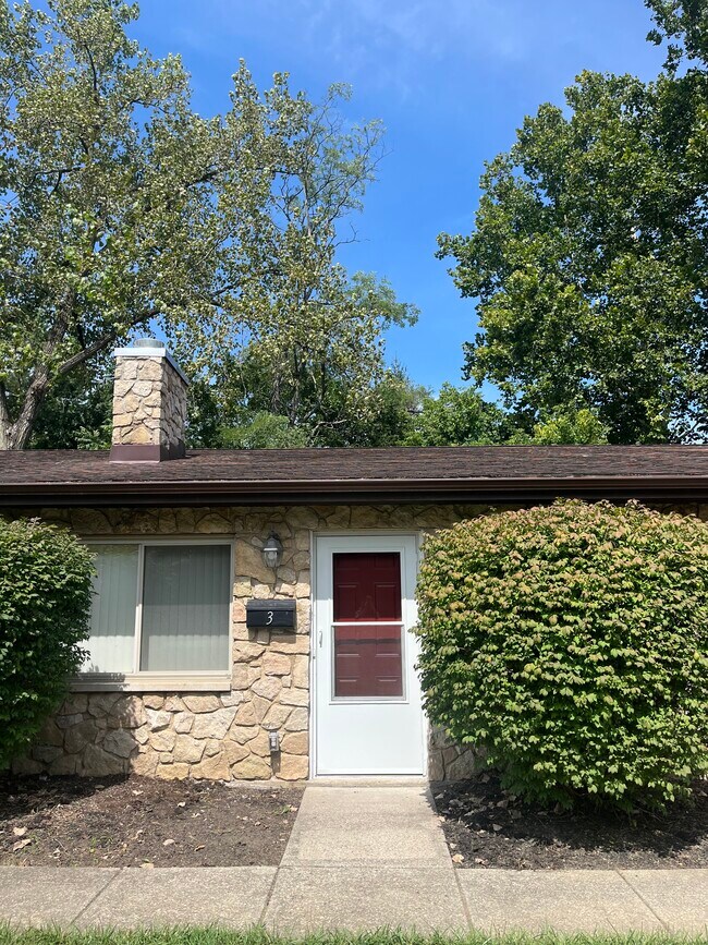 Foto del edificio - 35 Edgebrooke Dr