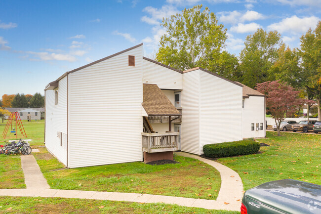 Building Photo - Pleasant View Apartments