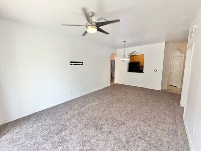 Building Photo - Orlando - 2 Bedroom, 2 Bathroom -  $1,750.00