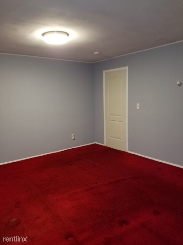 Foto del edificio - 4 br, 2 bath Townhome - 11 W Railroad Ave,
