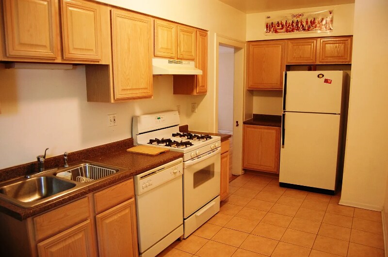 Foto del edificio - 2904 N Damen Ave