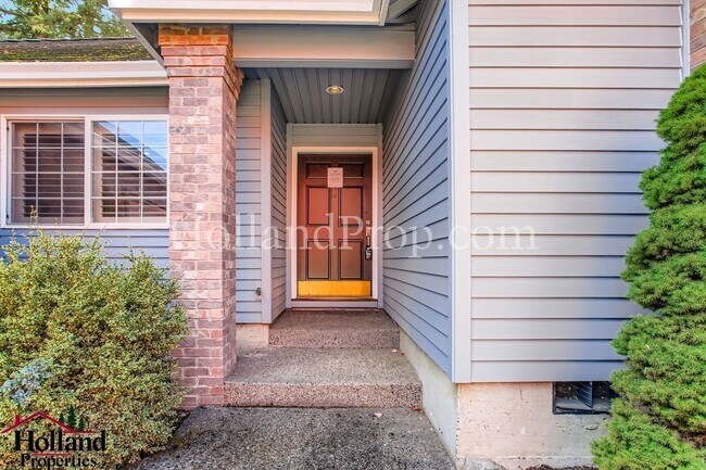 Building Photo - **New Lower Price! $2,995 + $300 Move-In Incentive (Limited Time)** - Beautiful Single-Level Home...