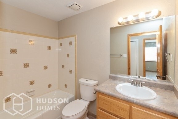 Foto del edificio - NOW AVAILABLE! 6421 Vooscane Ave, Cochiti ...