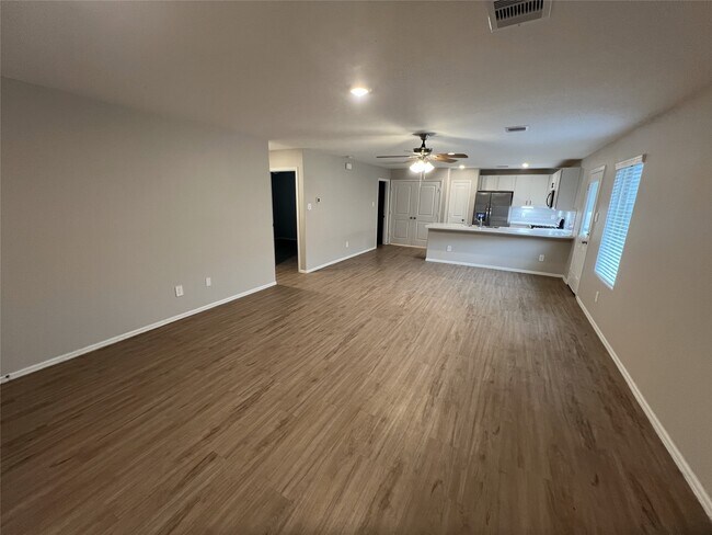 Foto del edificio - 132 Pine Bend Ct