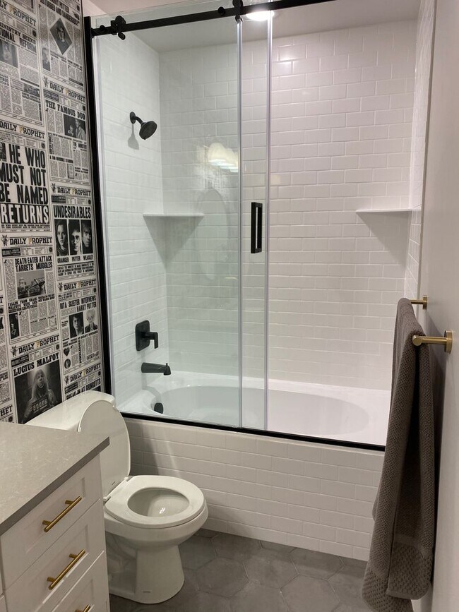 Foto del edificio - Italian Villages | 1-Bedroom, 1-Bath Basem...