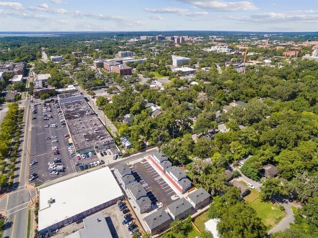 Foto del edificio - 622 NW 3rd Ave