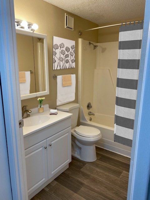 Building Photo - Cedarwood