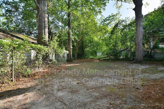 Foto del edificio - 4922 Colonial Dr