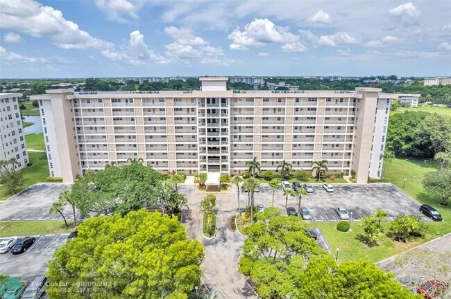 Foto del edificio - 2671 S Course Dr