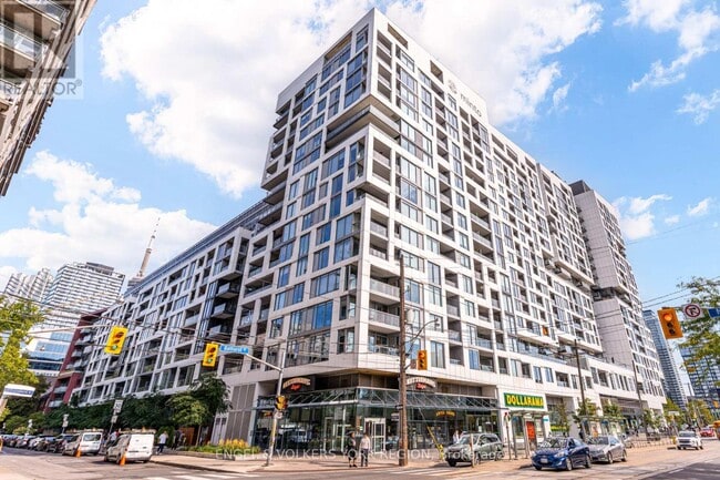 Building Photo - 27-1627 Bathurst St