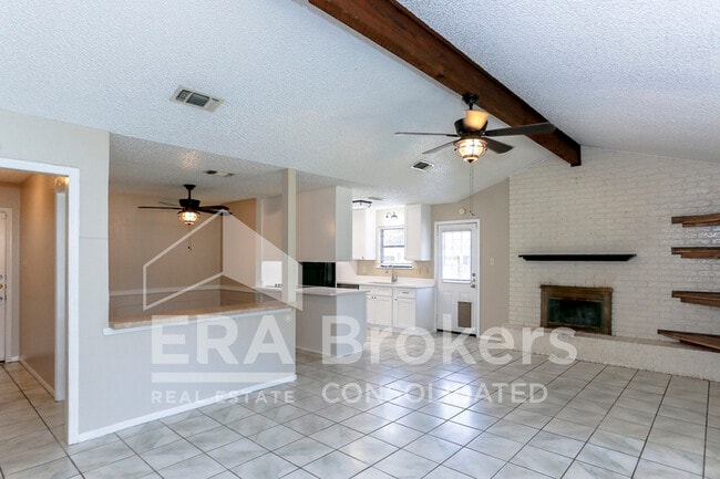 Building Photo - 1712 Sherman Dr