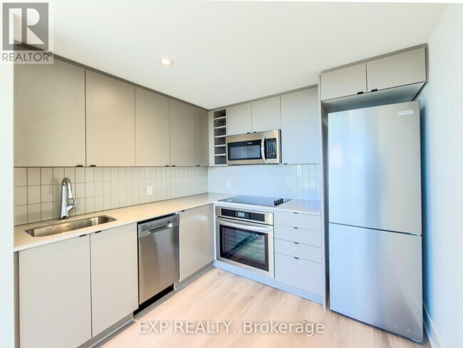 Photo du bâtiment - 770 Somerset St W