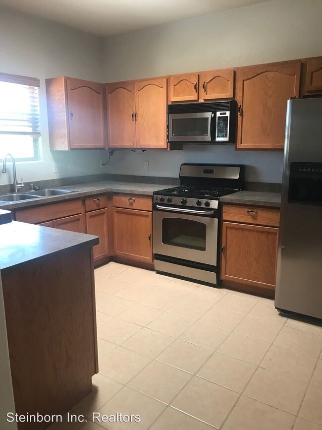 Building Photo - 3 br, 2 bath House - 5859 Habanero Dr.