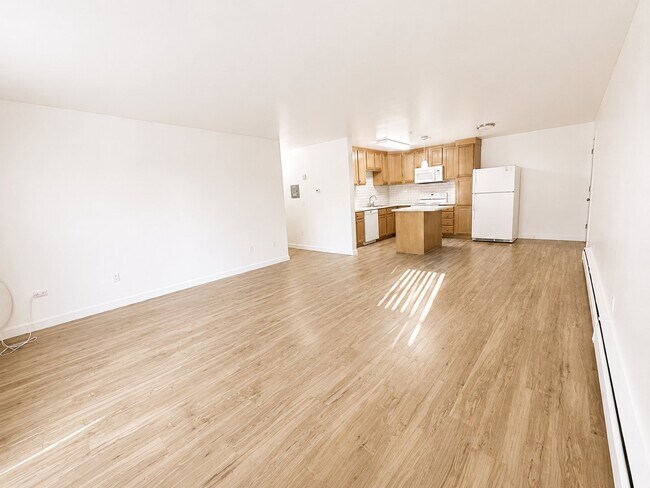 Foto del edificio - 1375 Everett Ct