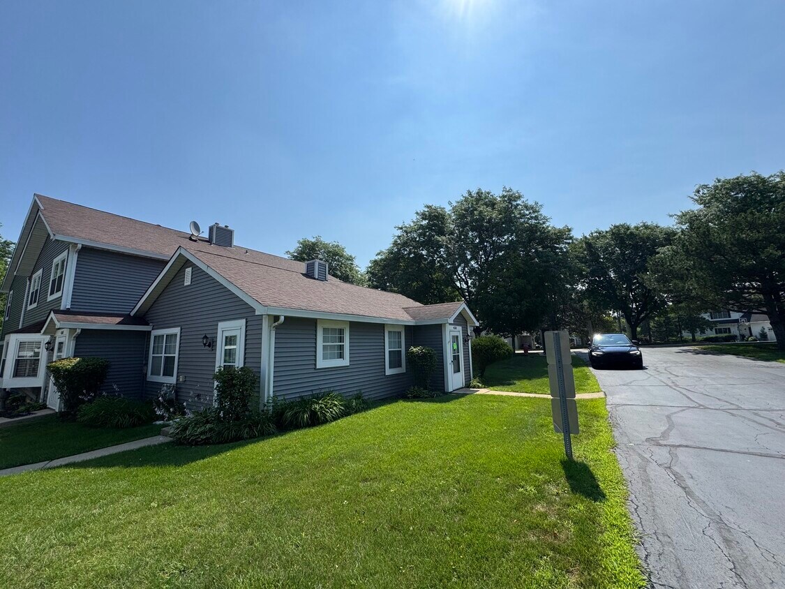 Foto principal - 458 N Lake Shore Dr