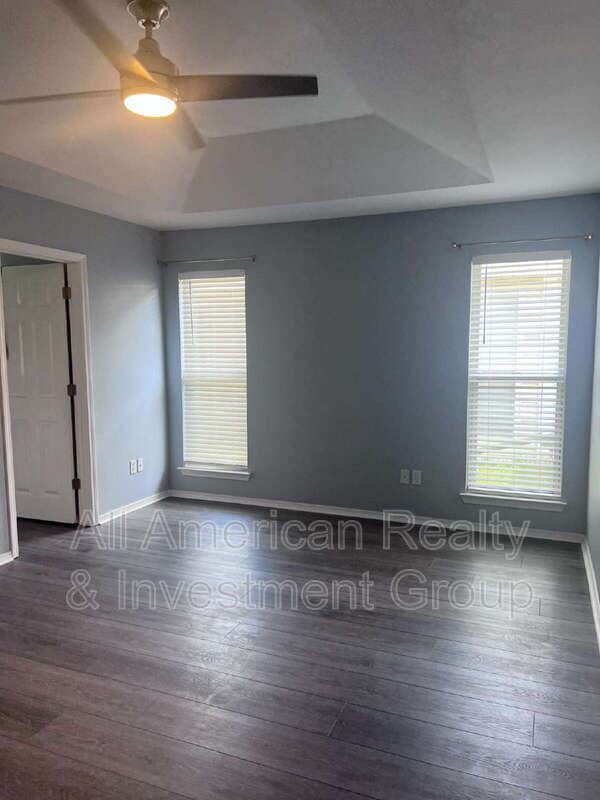 Building Photo - 989 Claeven Cir