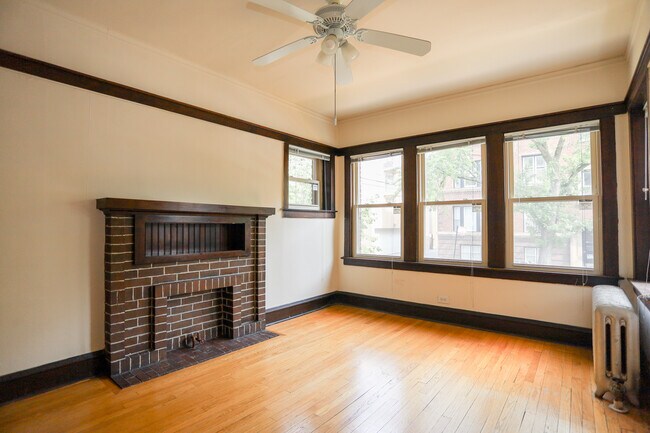 Foto del edificio - 1539 W Cornelia Ave