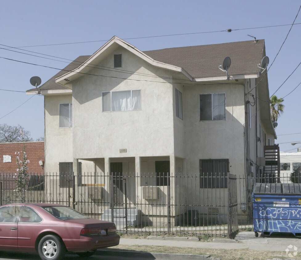 Building Photo - 150 W 33rd St