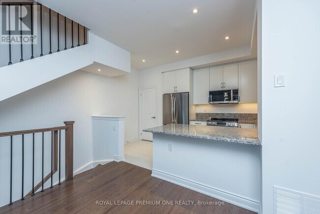 Building Photo - 55-155 Lunar Cres