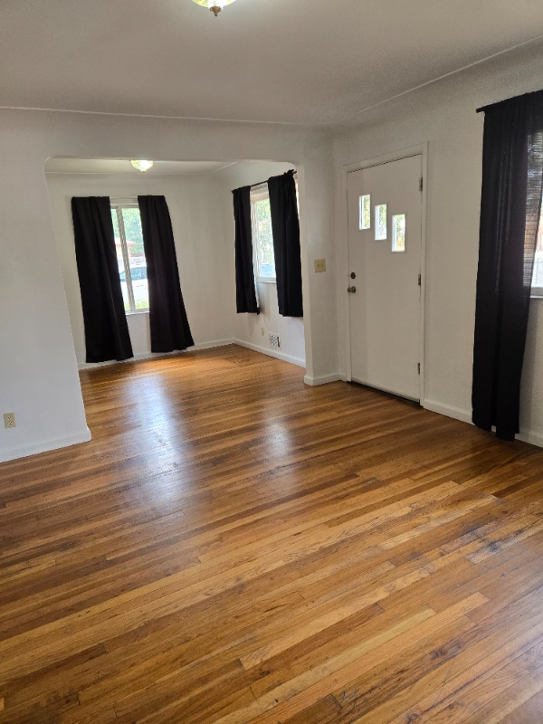 Foto del edificio - 6400 E 70th Pl