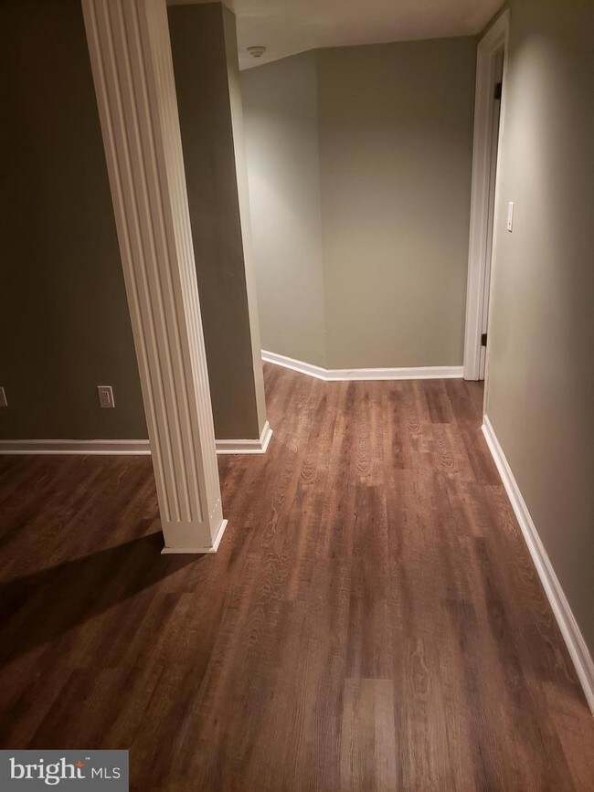 Building Photo - 39 Paladin Dr
