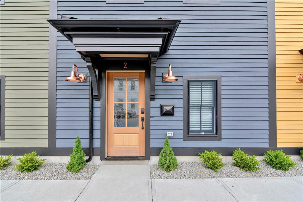 104 2nd St Unit 2, East Greenwich, RI 02818 Room for Rent in East