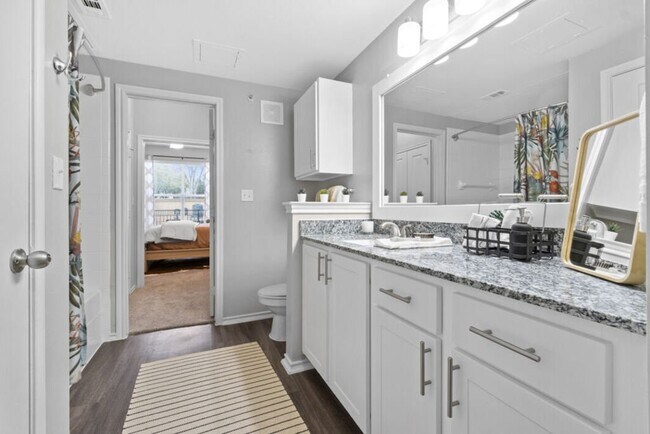 Building Photo - 1112 Beachview Street Apt #F212, Dallas, T...