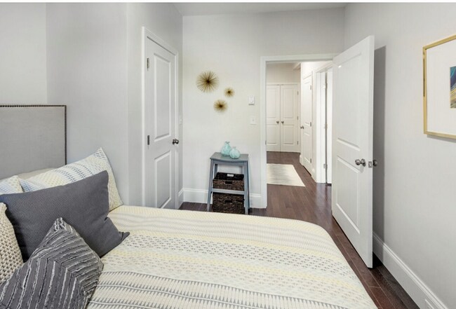 Building Photo - 40 Clearway St