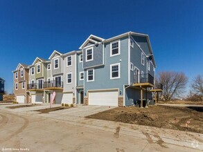 Building Photo - 203 Burr Oak Ct